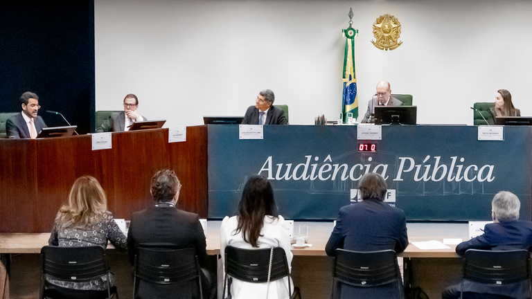 PARA ADVOGADO-GERAL DA UNIÃO, PEJOTIZAÇÃO DEIXA O TRABALHADOR VULNERÁVEL E EM RISCO.