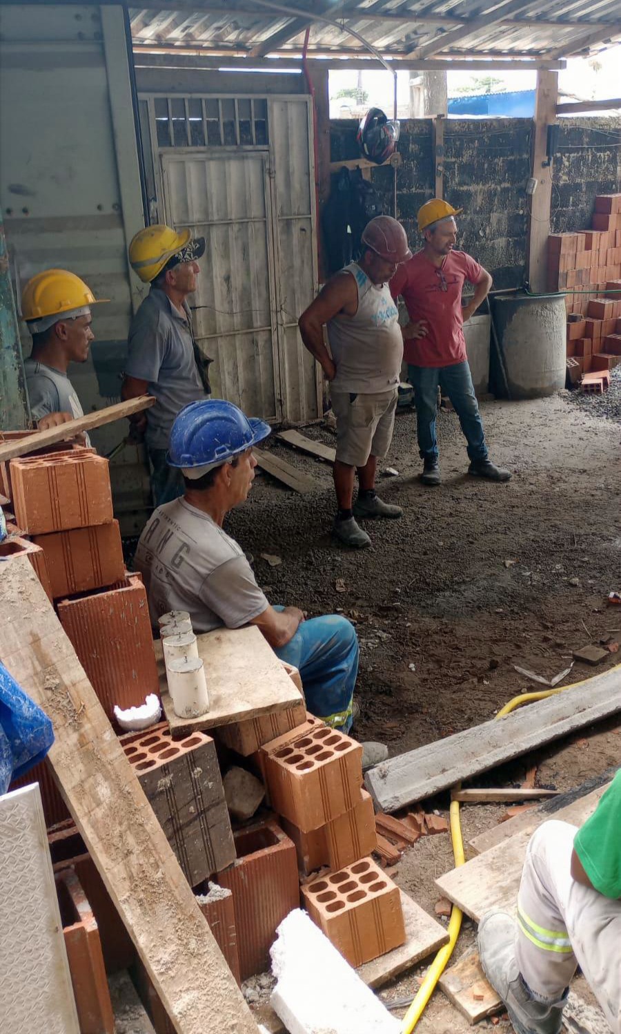 SINDICATO NAS BASES.