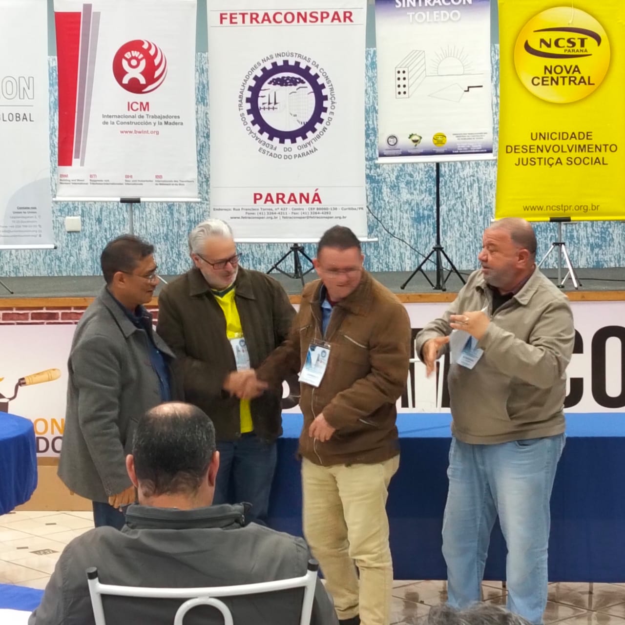 ENCERRAMENTO DO ENCONTRO ESTADUAL DA FETRACONSPAR EM TOLEDO.